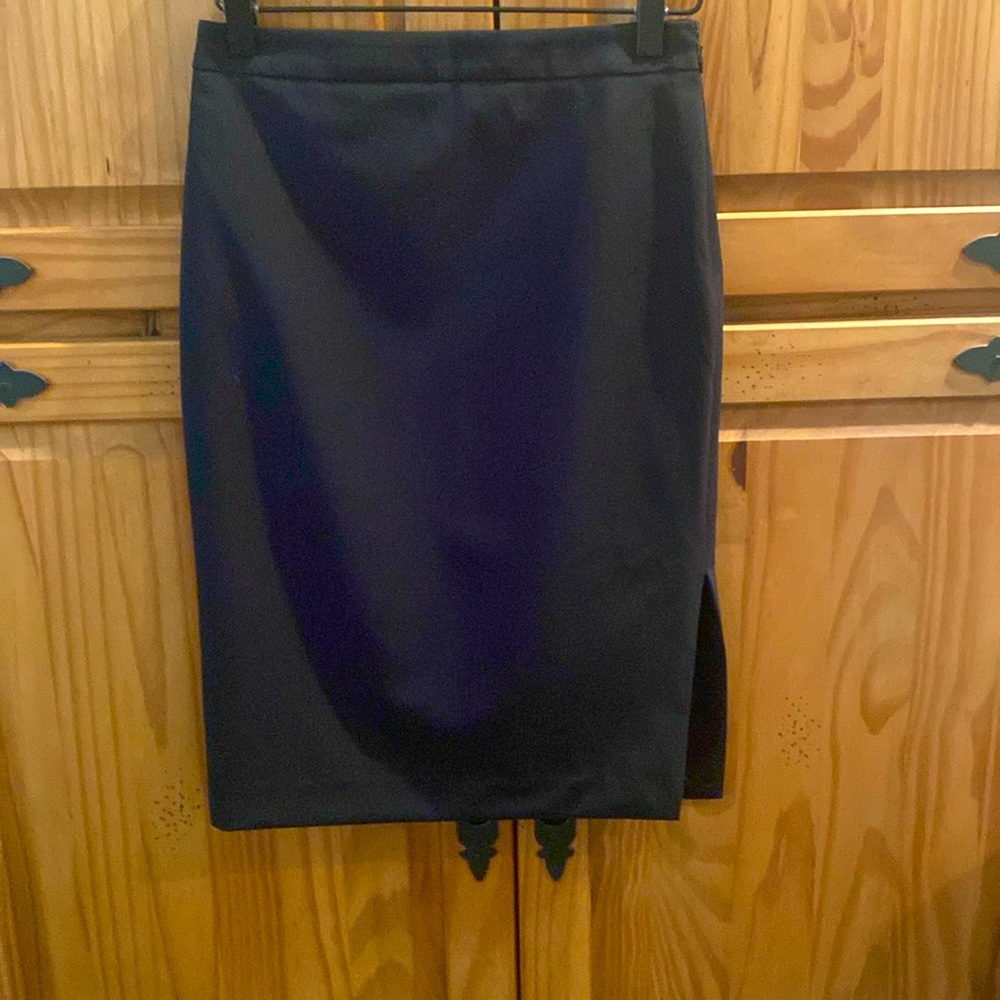 XS black skirt
